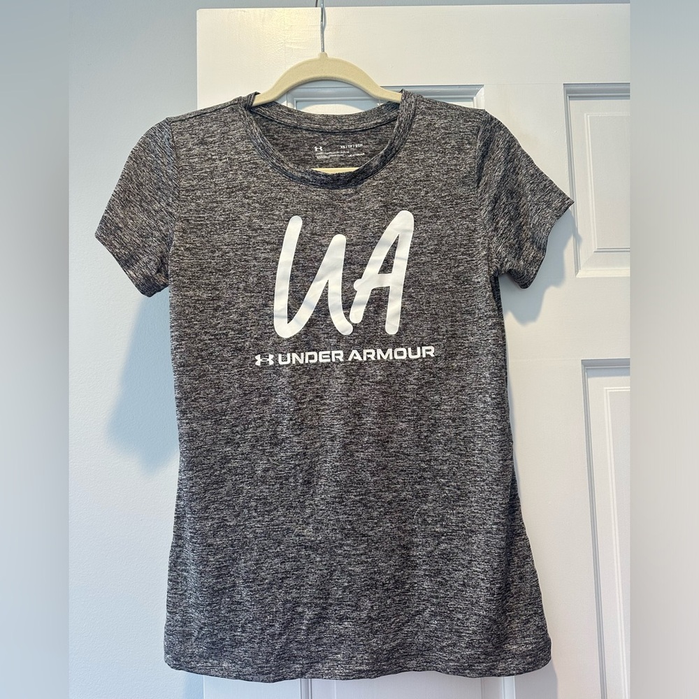 Women’s under armour loose grey t-shirt